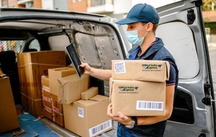 COURIER & DELIVERY SERVICE